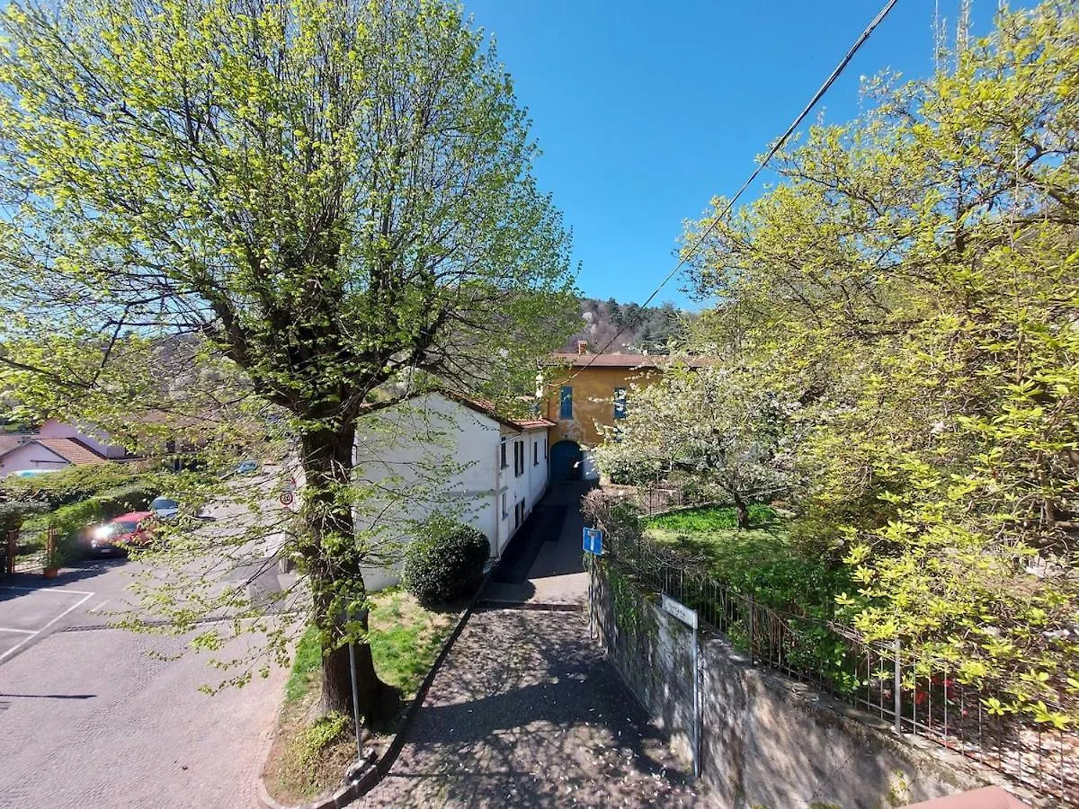 Villa La Casa Di Anna Comabbio Italia
