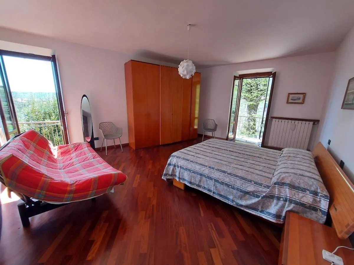 Villa La Casa Di Anna Comabbio Italia